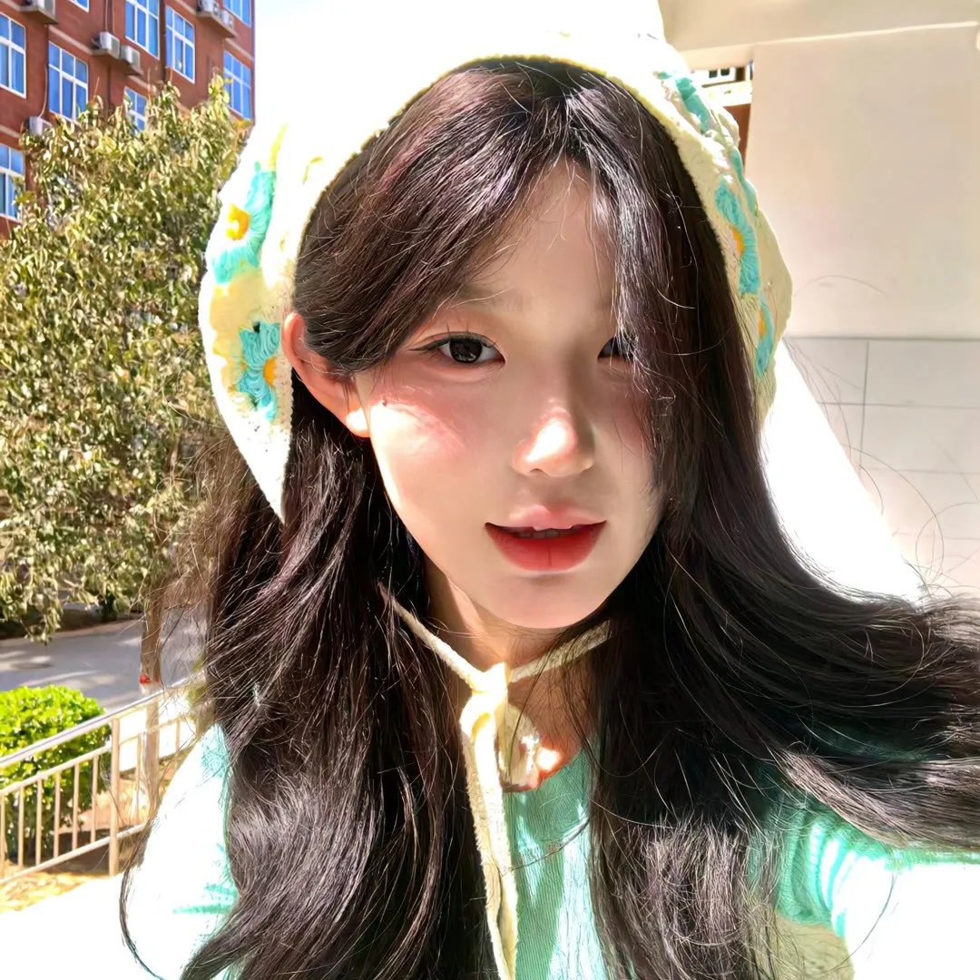 奇怪的她